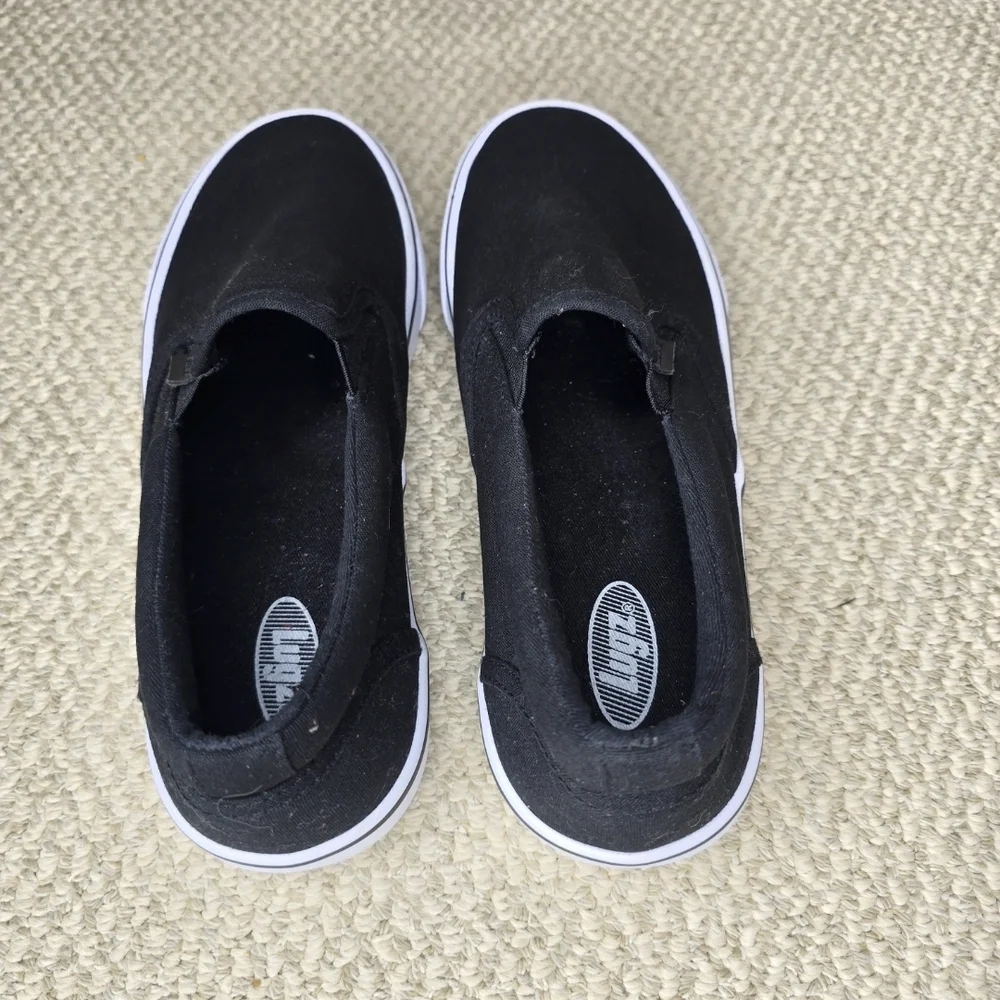 Lugz stylish black